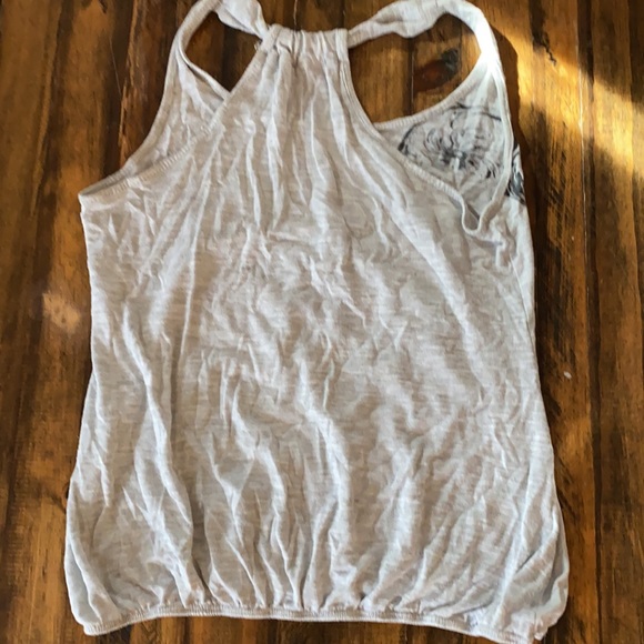 Cute tank - Picture 2 of 4